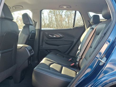 Certified 2022 GMC Terrain SLT image 12