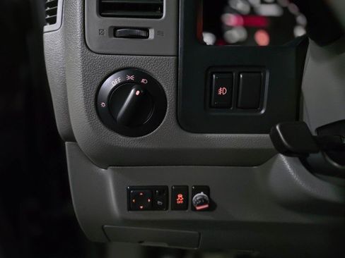 Used 2021 Nissan NV 3500 SL image 25