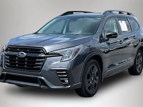 Used 2023 Subaru Ascent Onyx Edition AWD/4WD image 2