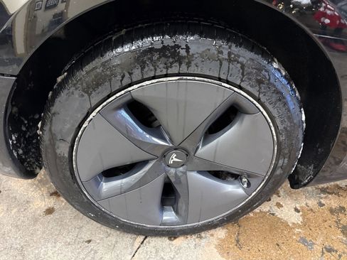 Used 2019 Tesla Model 3 Standard Range Plus image 11