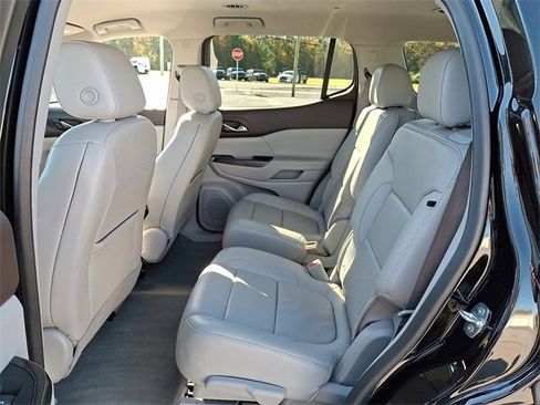 Certified 2023 GMC Acadia SLT image 10