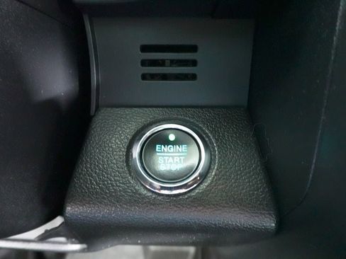 Used 2017 Ford F150 Lariat w/ Equipment Group 502A Luxury AWD/4WD image 22