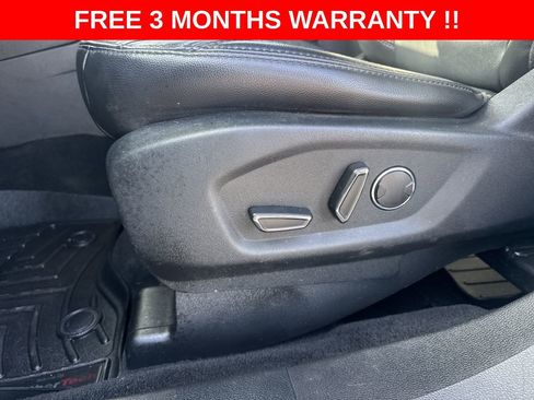 Used 2017 Ford Explorer XLT w/ Equipment Group 202A AWD/4WD image 13