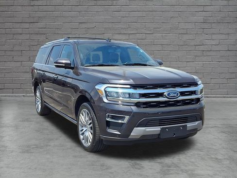 Used 2024 Ford Expedition Max Limited AWD/4WD image 2