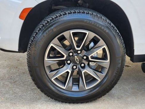 Used 2021 Chevrolet Tahoe Z71 image 19