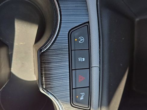 Used 2023 GMC Acadia SLT w/ Preferred Package image 30