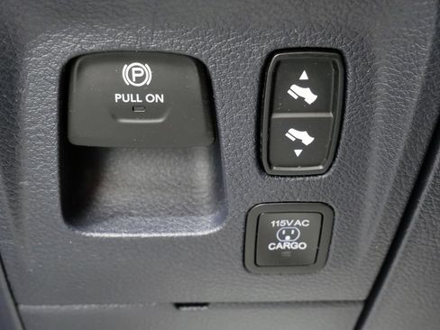 Used 2024 RAM 1500 Limited AWD/4WD image 28