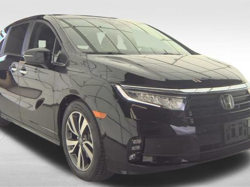 Used 2023 Honda Odyssey Touring image 4