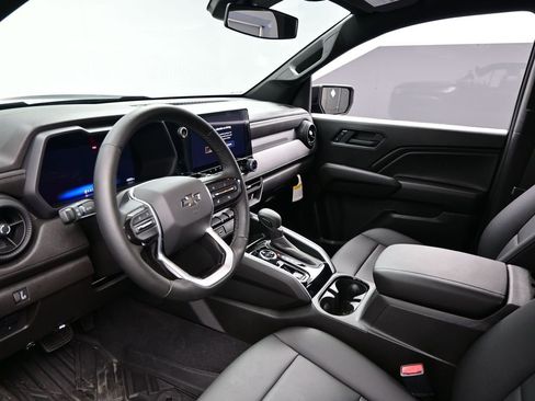 Used 2026 Chevrolet Colorado Trail Boss image 8