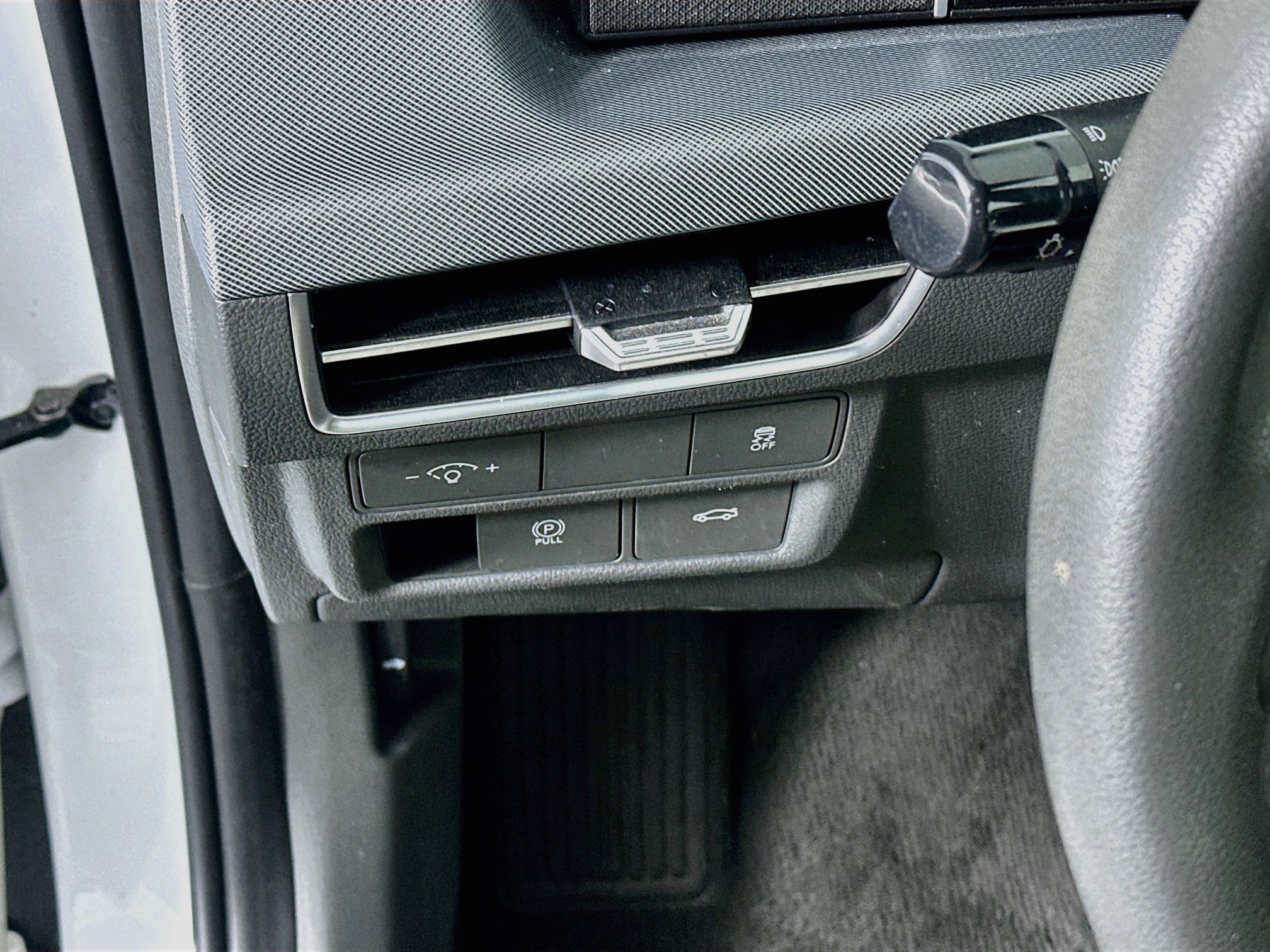 Used 2025 Hyundai Sonata SEL FWD image 17