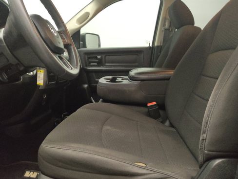 Used 2020 RAM 1500 Tradesman w/ Chrome Plus Package RWD image 17
