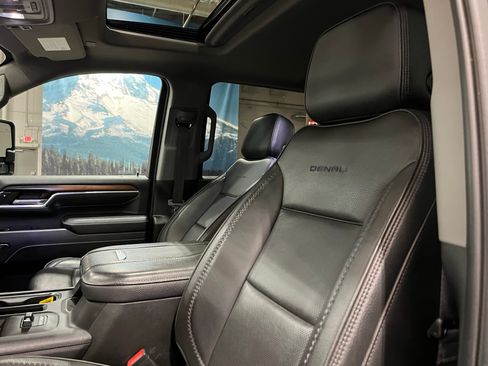 Used 2024 GMC Sierra 3500 Denali w/ Denali Reserve Package AWD/4WD image 22