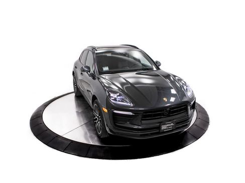 Certified 2026 Porsche Macan AWD/4WD image 22