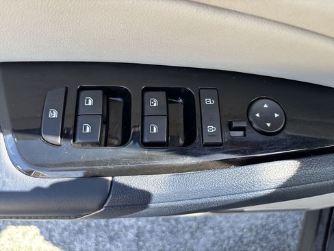 Used 2023 Kia Sportage EX AWD/4WD image 15