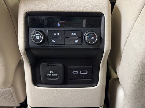 Used 2021 GMC Acadia Denali w/ Denali Technology Package image 20