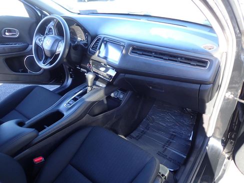 Used 2017 Honda HR-V EX image 13