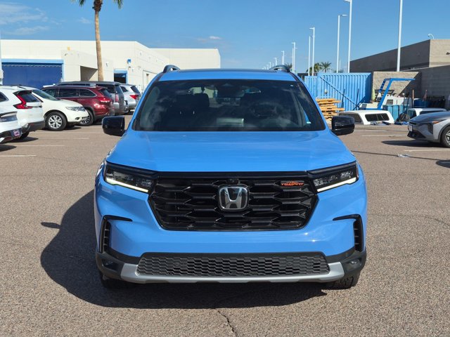 Used 2025 Honda Pilot TrailSport image 2