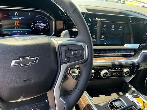 New 2026 Chevrolet Silverado 1500 RST w/ Dark Appearance Package AWD/4WD image 15