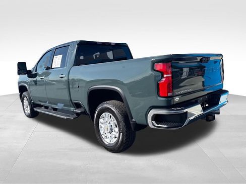 Used 2025 Chevrolet Silverado 2500 LTZ w/ LTZ Plus Package AWD/4WD image 3
