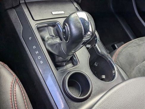 Used 2019 Ford Explorer XLT w/ Equipment Group 202A image 11