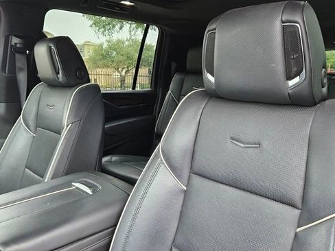 Used 2022 Cadillac Escalade ESV Premium Luxury AWD/4WD image 11