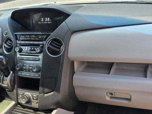 Used 2015 Honda Pilot Touring image 14