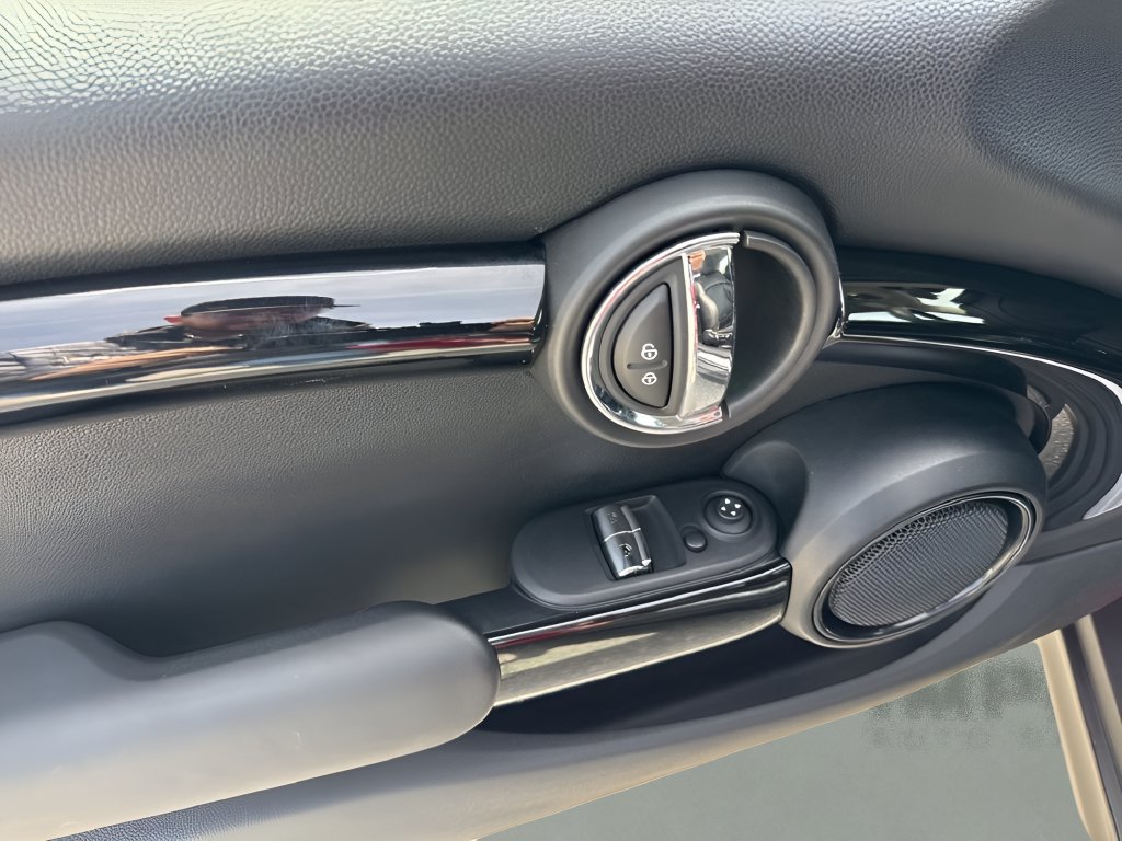 Used 2020 MINI Cooper SE w/ 6.5" Touchscreen Package FWD image 22