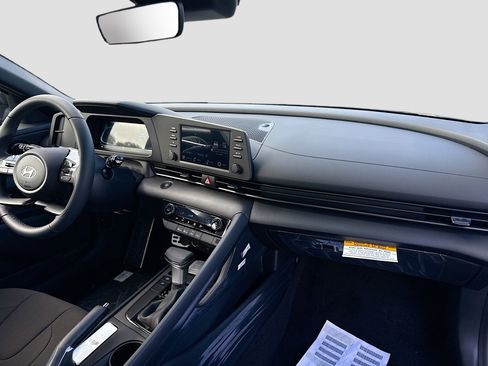 New 2026 Hyundai Elantra Sport FWD image 21