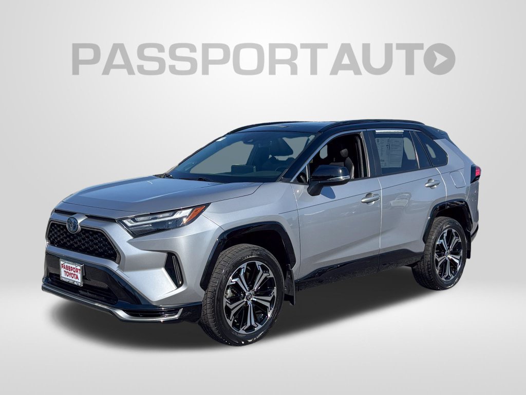 Used 2023 Toyota RAV4 XSE w/ Weather Package AWD/4WD image 1