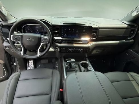 Used 2026 Chevrolet Silverado 1500 LT Trail Boss w/ LT Trail Boss Premium Package AWD/4WD image 16