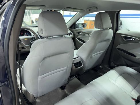 Used 2018 Chevrolet Malibu LT image 27