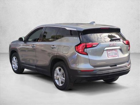 Used 2018 GMC Terrain SLE image 8