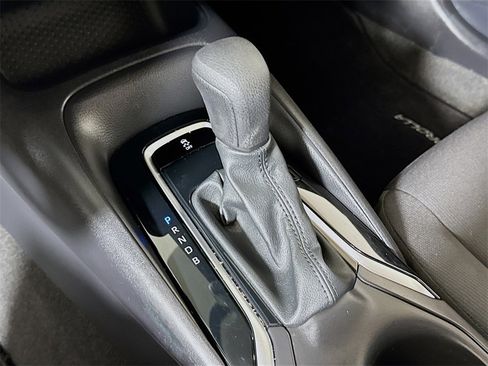 Used 2025 Toyota Corolla LE image 15