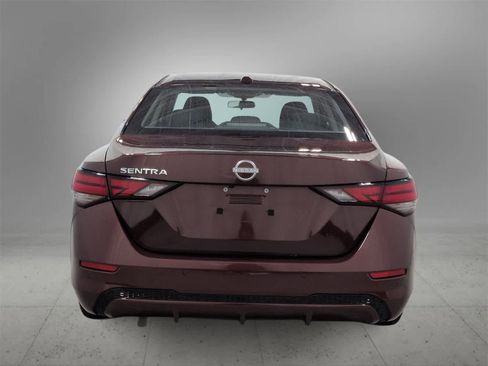 Used 2025 Nissan Sentra SV image 7