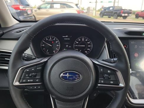 Used 2025 Subaru Outback Limited AWD/4WD image 14