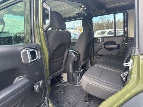 Used 2021 Jeep Wrangler Unlimited Sport AWD/4WD image 15