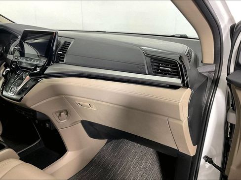 Used 2023 Honda Odyssey Touring image 19