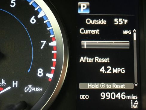 Used 2017 Toyota Highlander LE image 16