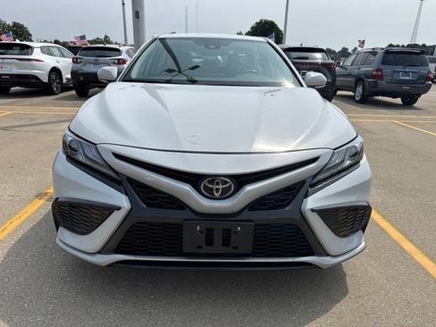 Used 2024 Toyota Camry XSE FWD image 7