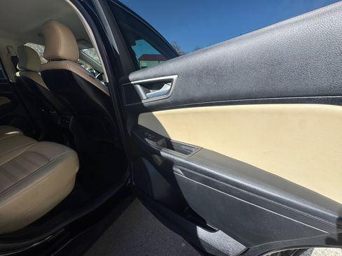 Used 2022 Ford Edge SEL w/ Convenience Package image 15