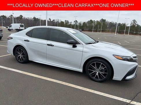 Used 2024 Toyota Camry SE image 8
