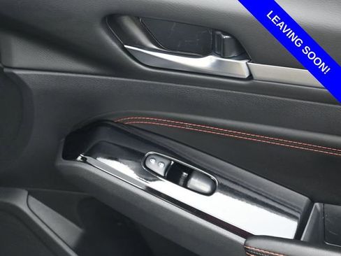 Used 2023 Nissan Altima 2.5 SR FWD image 15