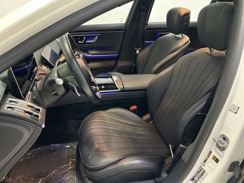 Used 2022 Mercedes-Benz S 500 4MATIC w/ AMG Line Package image 20