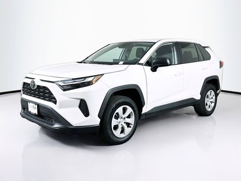 Used 2023 Toyota RAV4 LE image 3
