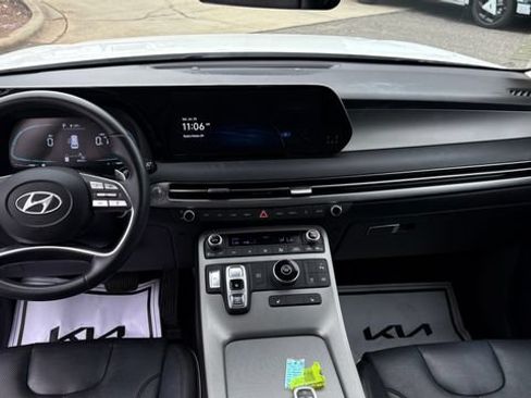 Used 2023 Hyundai Palisade SEL FWD image 15