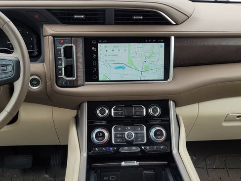 Used 2022 GMC Yukon Denali RWD image 16