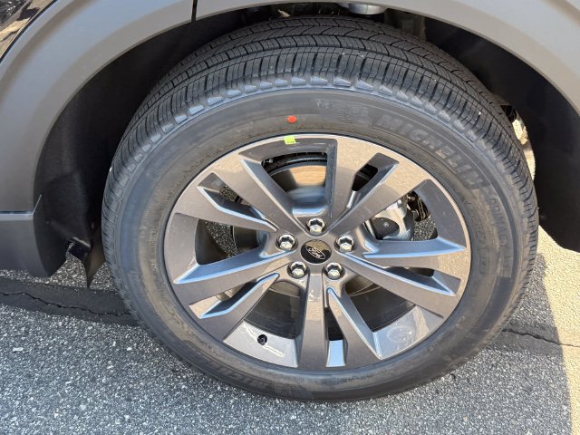 New 2027 Ford Explorer Active w/ Active Comfort Package AWD/4WD image 8