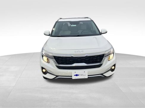 Used 2023 Kia Seltos EX image 9