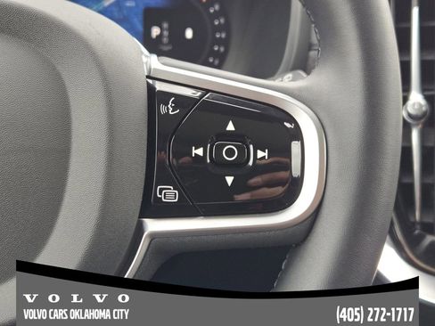 Certified 2025 Volvo XC90 B5 Plus image 28