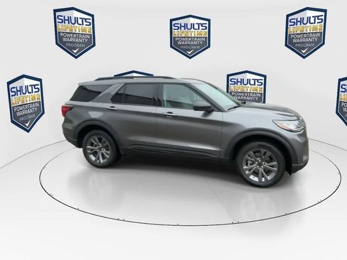 New 2026 Ford Explorer Active w/ Active Comfort Package image 2